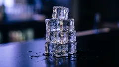 Cosa è più efficiente per immagazzinare energia: una batteria al litio o il ghiaccio? Non affrettarti a rispondere