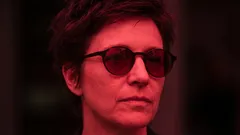 Un giornalista ha trascorso un mese facendo bagni di luce rossa: ecco cosa è successo